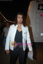 Sonu Nigam at Comedy Circus grand finale in Andheri Sports Complex on 7th Dec 2010 (4).JPG